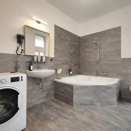 Lejlighed Bohnapartments Stauffenberg - Parkplatz - 2 Badezimmer - 3 Schlafzimmer - Wlan *