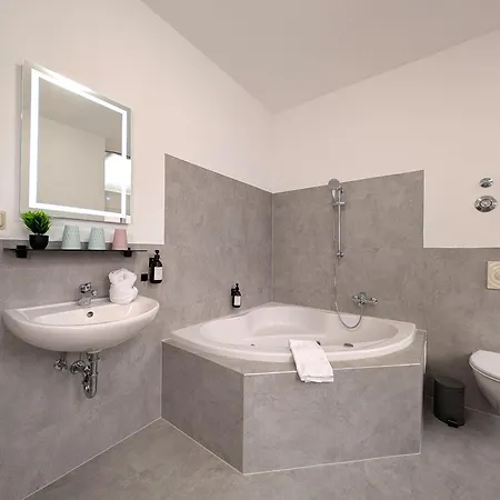 Bohnapartments Stauffenberg - Parkplatz - 2 Badezimmer - 3 Schlafzimmer - Wlan Lejlighed Erfurt