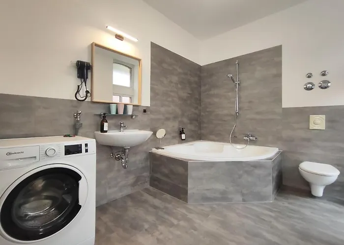 Daire Bohnapartments Stauffenberg - Parkplatz - 2 Badezimmer - 3 Schlafzimmer - Wlan *